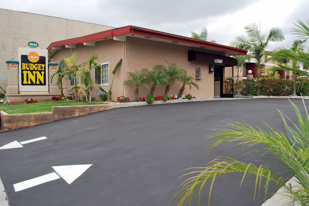 Budget Inn Anaheim 17/24