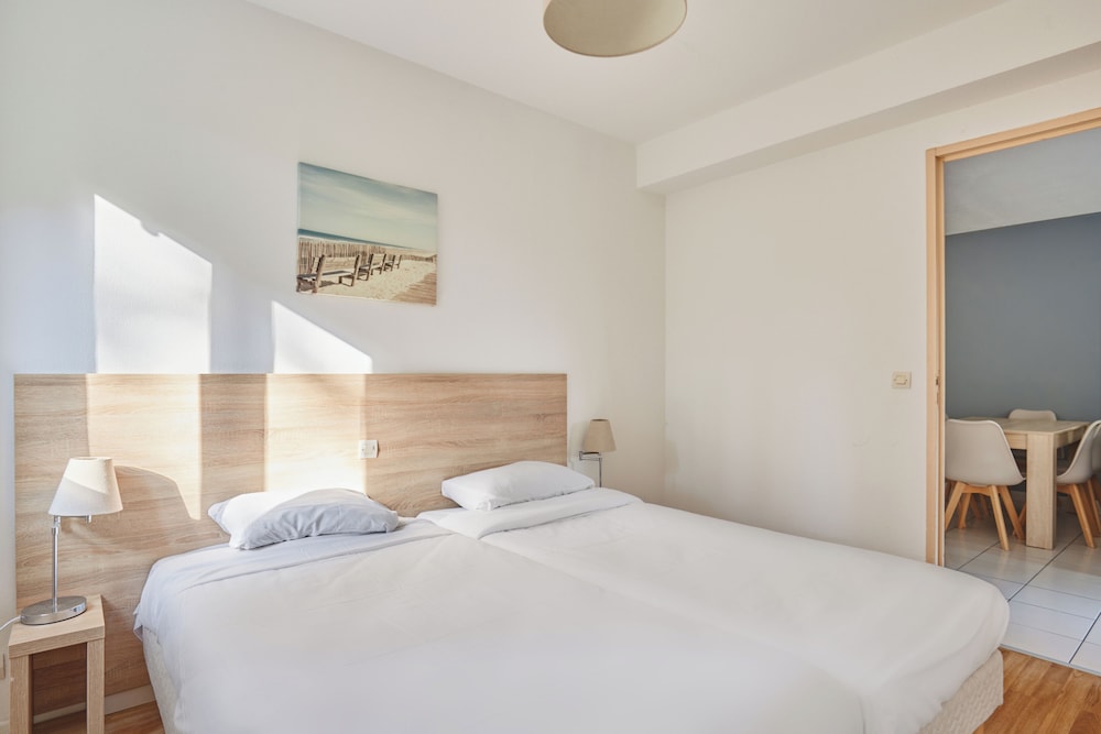 BLEU OCEAN 13/48