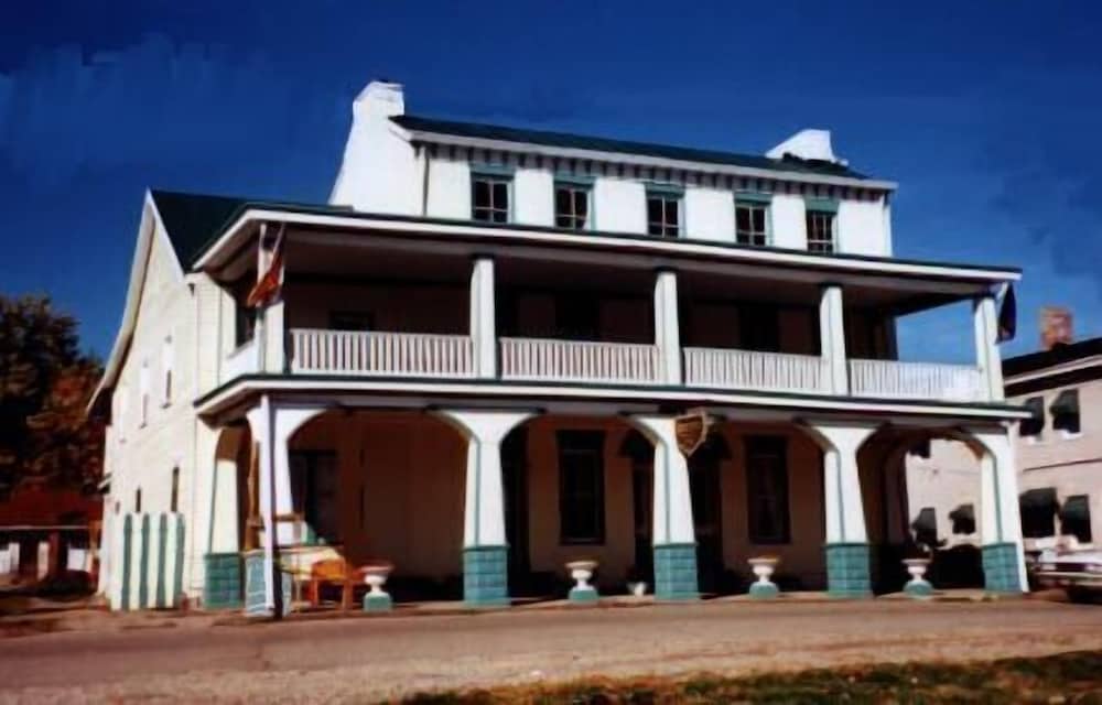 Empire House Hotel 2/59