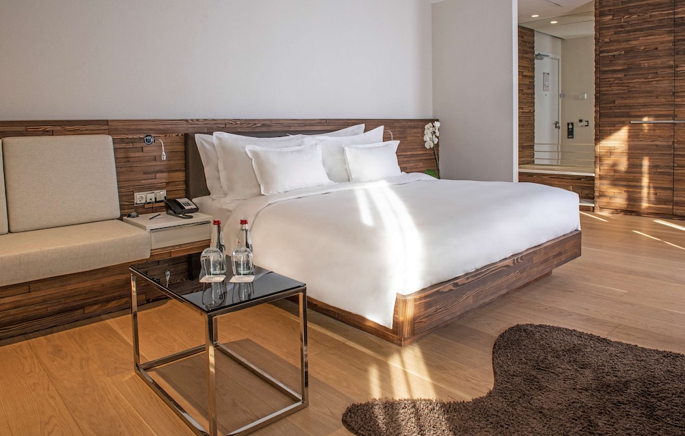 Radisson Collection Hotel Old Mill Belgrade 24/68