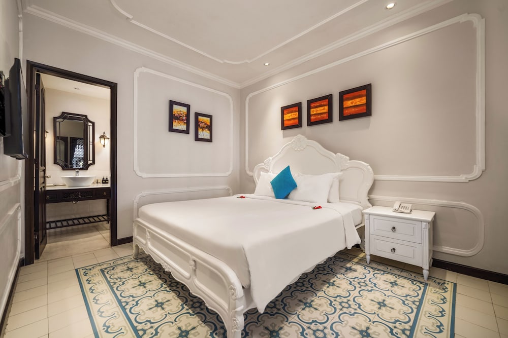 Special, Family, Suite, King Bed