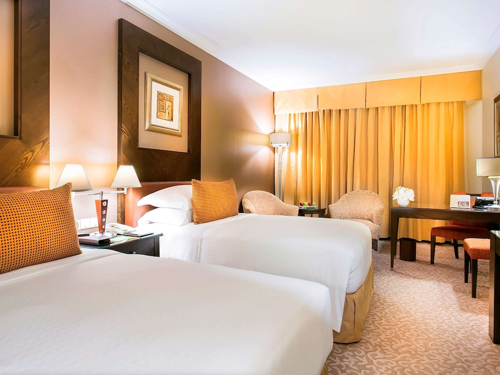 غرفة ديلوكس بسريرين منفصلين، Swissotel Al Murooj Dubai 3/10