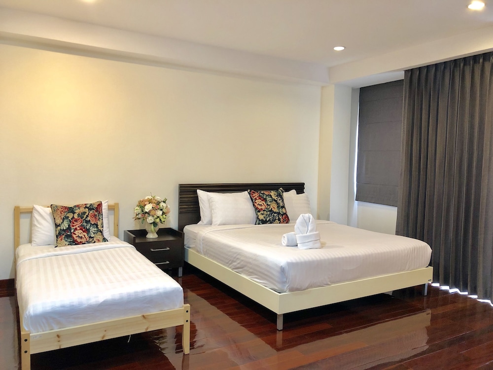 14 Place Sukhumvit Suites 21/66