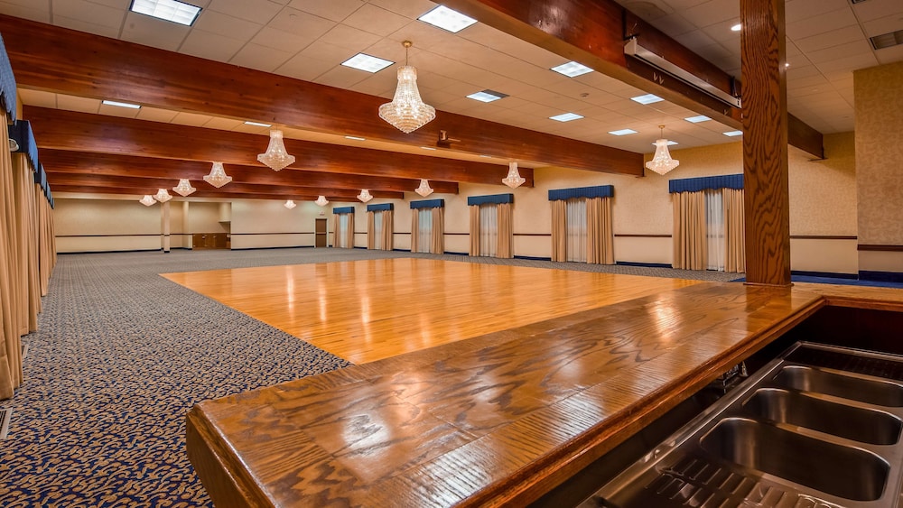 Best Western Plus Flathead Lake Inn And Suites 56/74