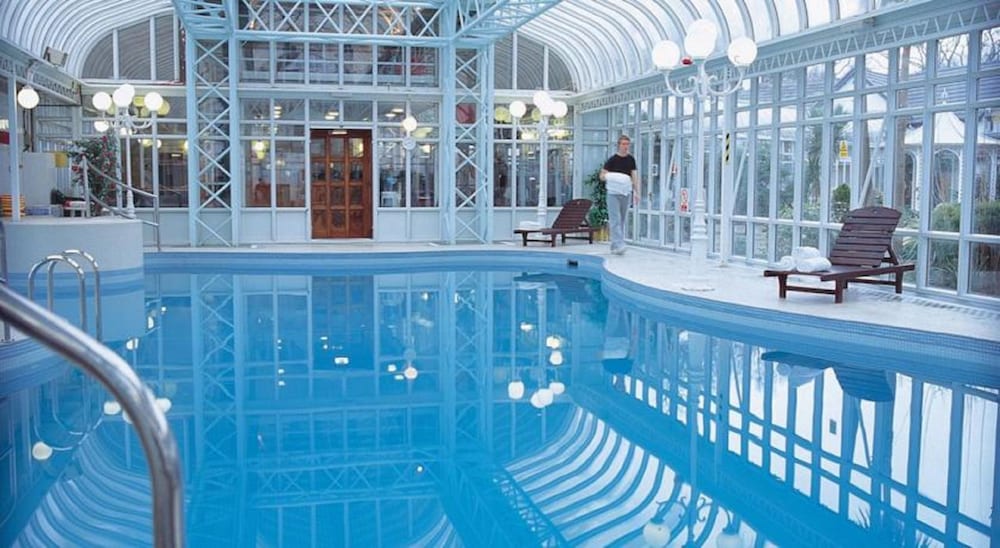 Basingstoke Hotel 18/50