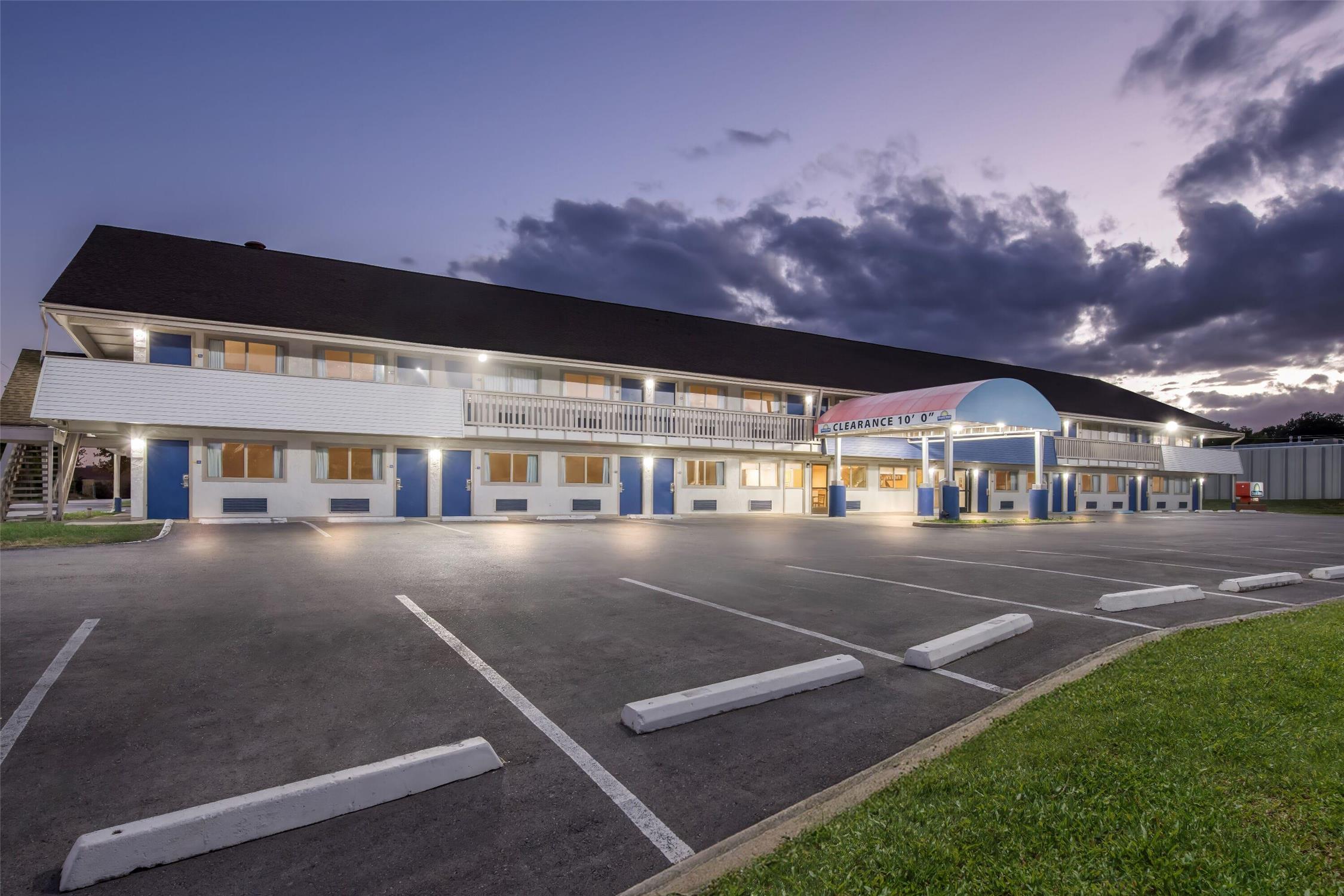 Days Inn By Wyndham Independence 38/45