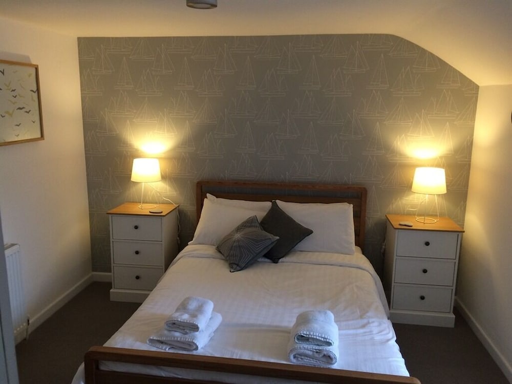 Portreath Arms 5/37