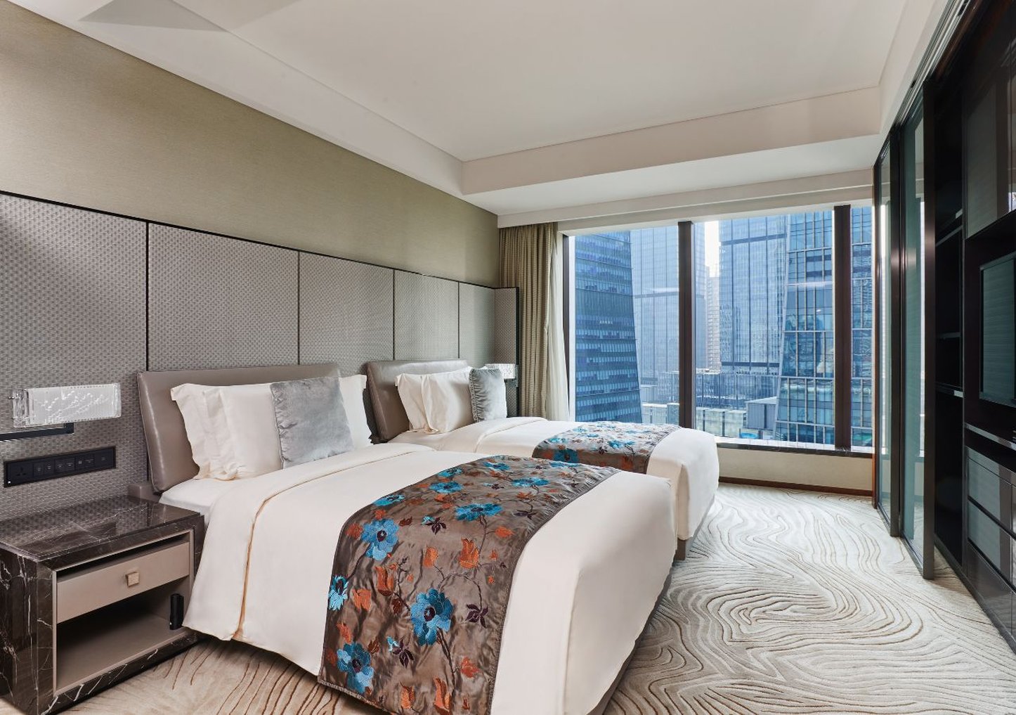 Mandarin Oriental Shanghai 14/78