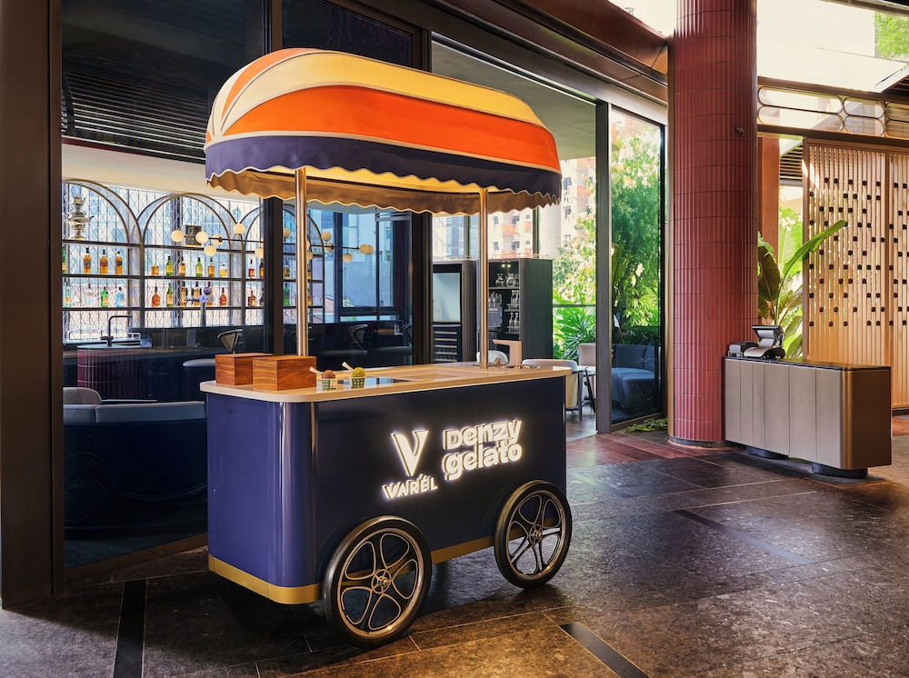 Varel Singapore, a Tribute Portfolio Hotel 40/50