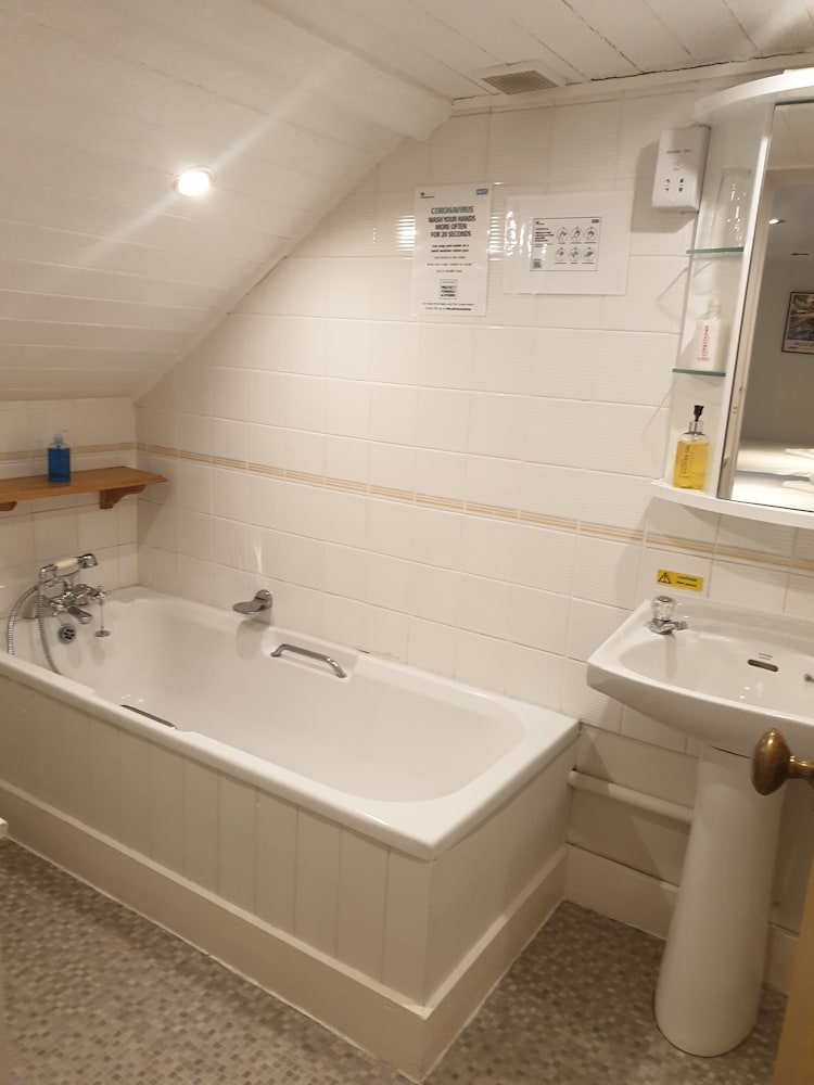 St Vincent Guest House 49/50