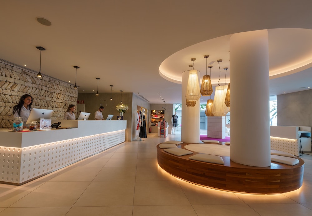 One Ibiza Suites 5/50