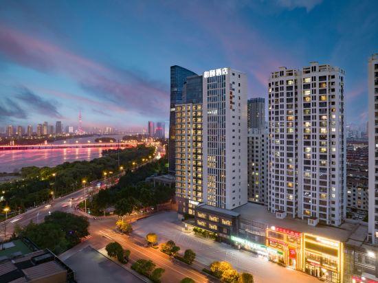 Yitel Linyi Binhe Avenue