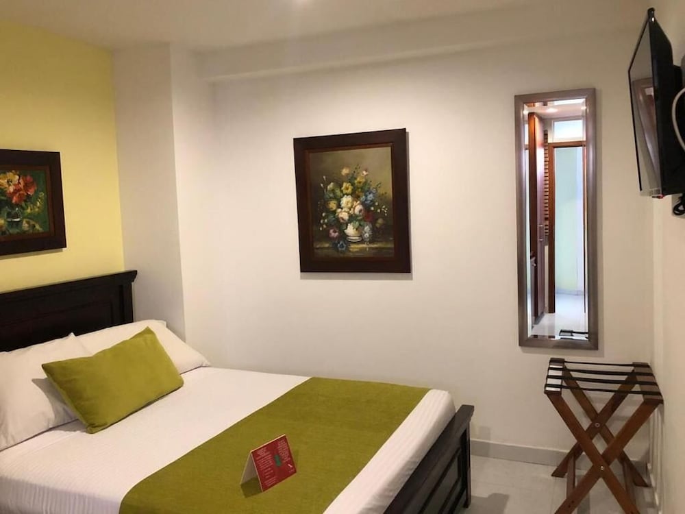 Hotel Karlo 19/50