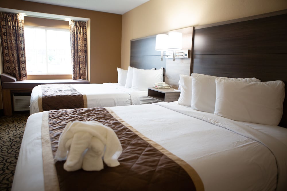 Guest Inn Pigeon Forge 12/48