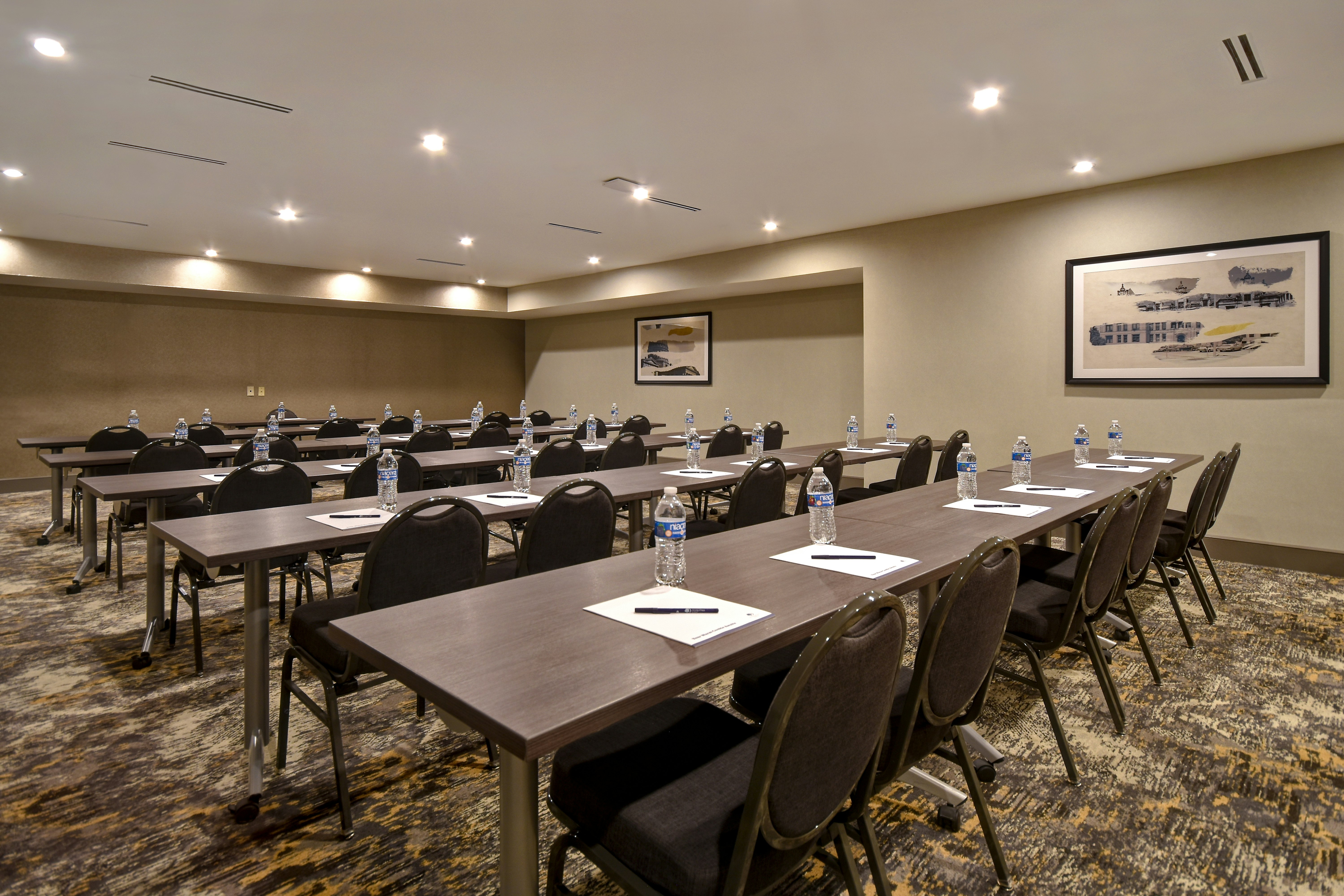 Doubletree By Hilton St Louis Airport Mo 49/59