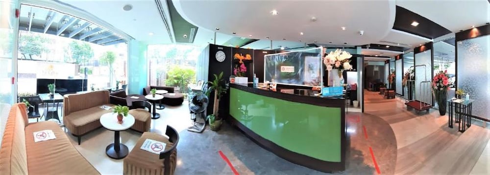 Amora Neoluxe Hotel 12/41