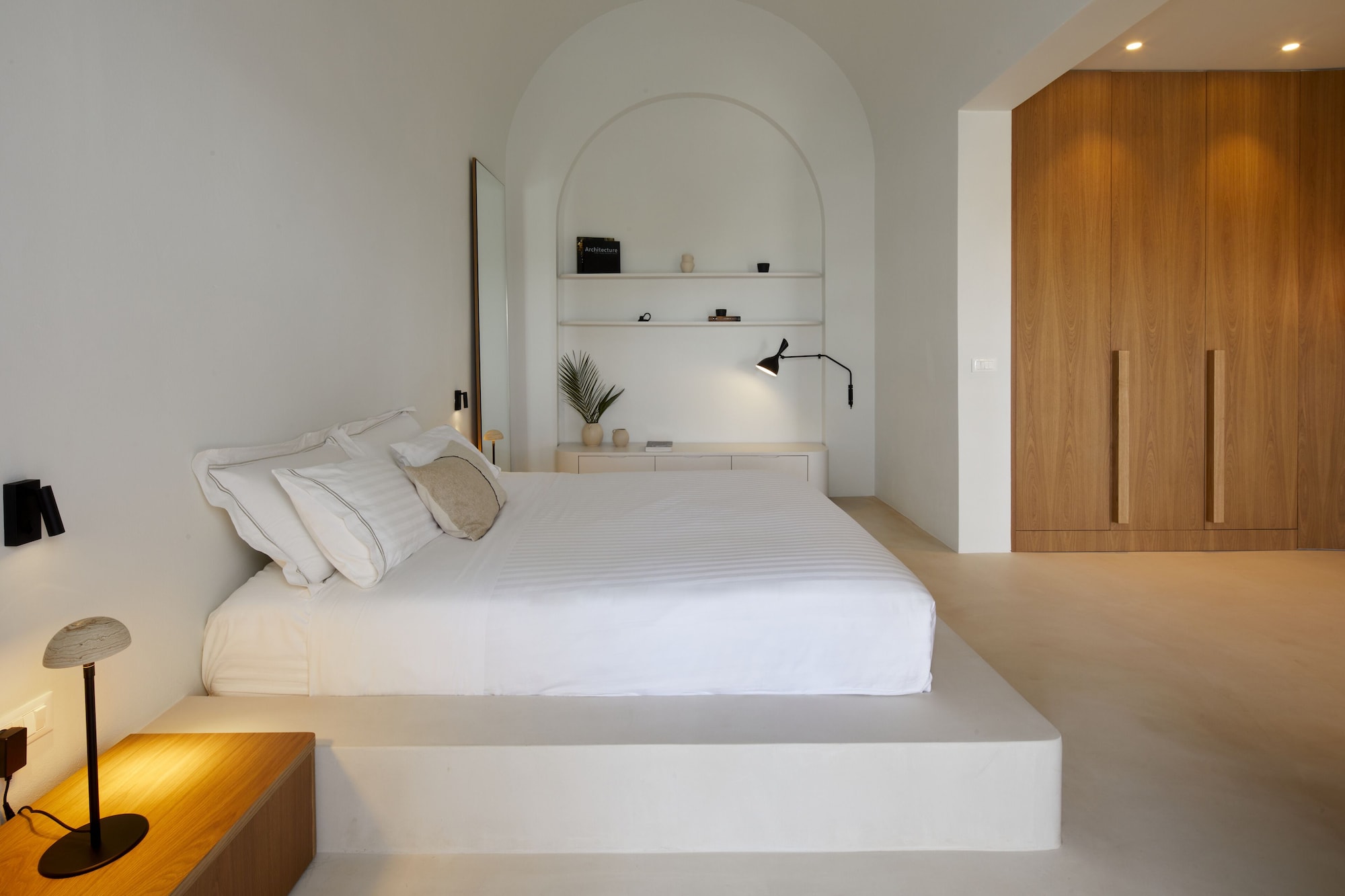HONEYMOON, SUITE, OUTDOOR JETTED TUB