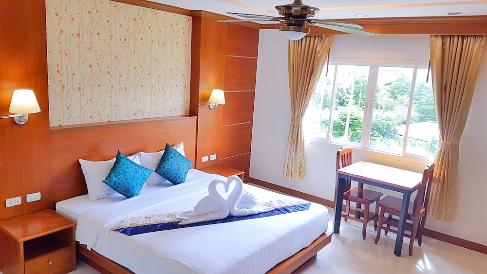 غرفة قياسية بسرير كينج بمطبخ صغير، Green Harbor Hotel And Service Apartment 2/10