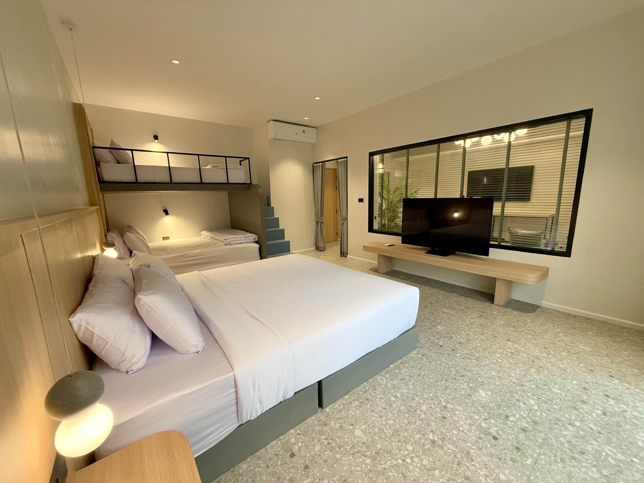 Family Suite, Bunk Bed, Pool Access
