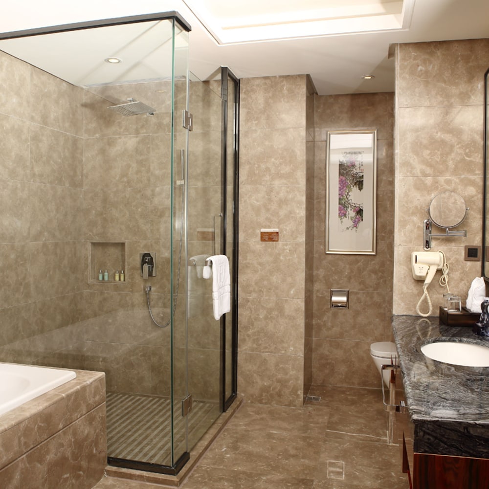 Tong Yu International Hotel 33/39