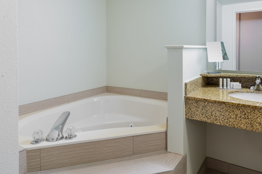 Courtyard By Marriott Chattanooga Downtown 49/50
