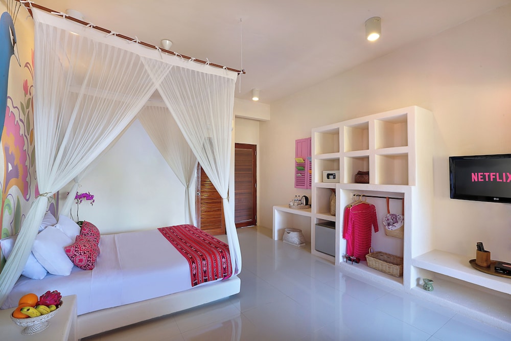 PinkCoco Uluwatu - Constant Surprises & for Cool Adults Only 22/50