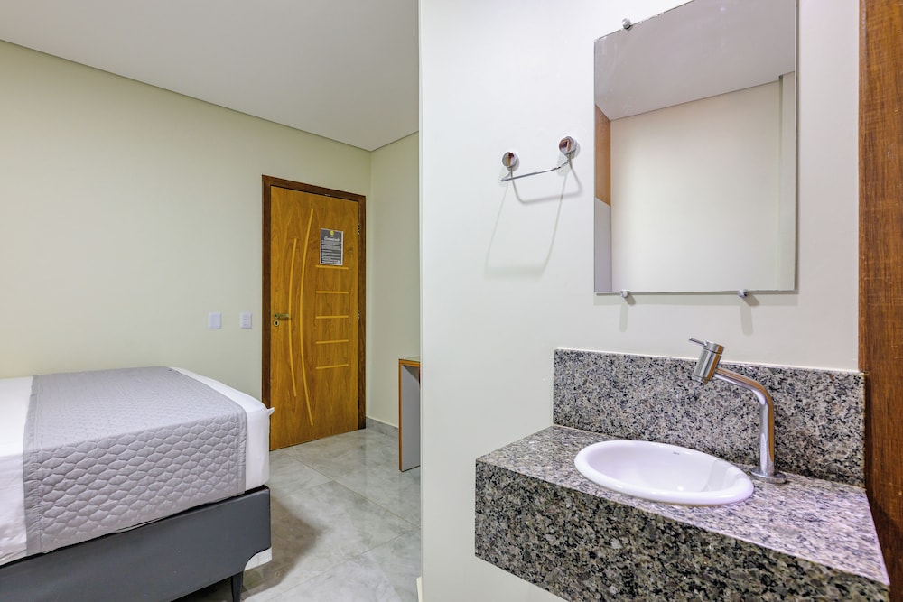 OYO Hotel Brisa Tropical Brasilia 45/50
