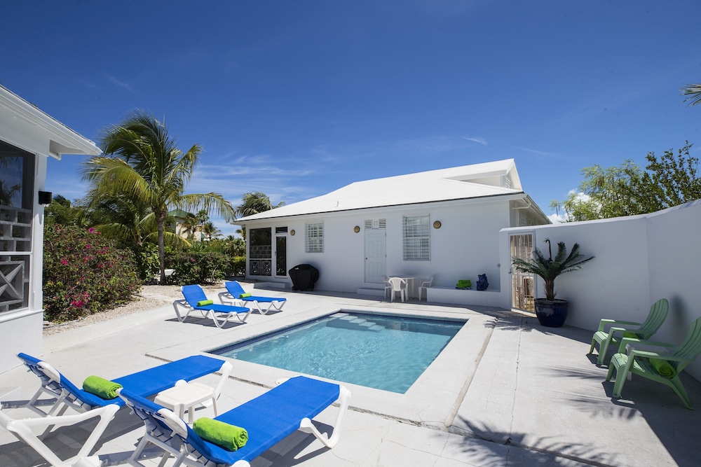 Ports of Call Resort Turks, Tapestry Collection by Hilton 32/36