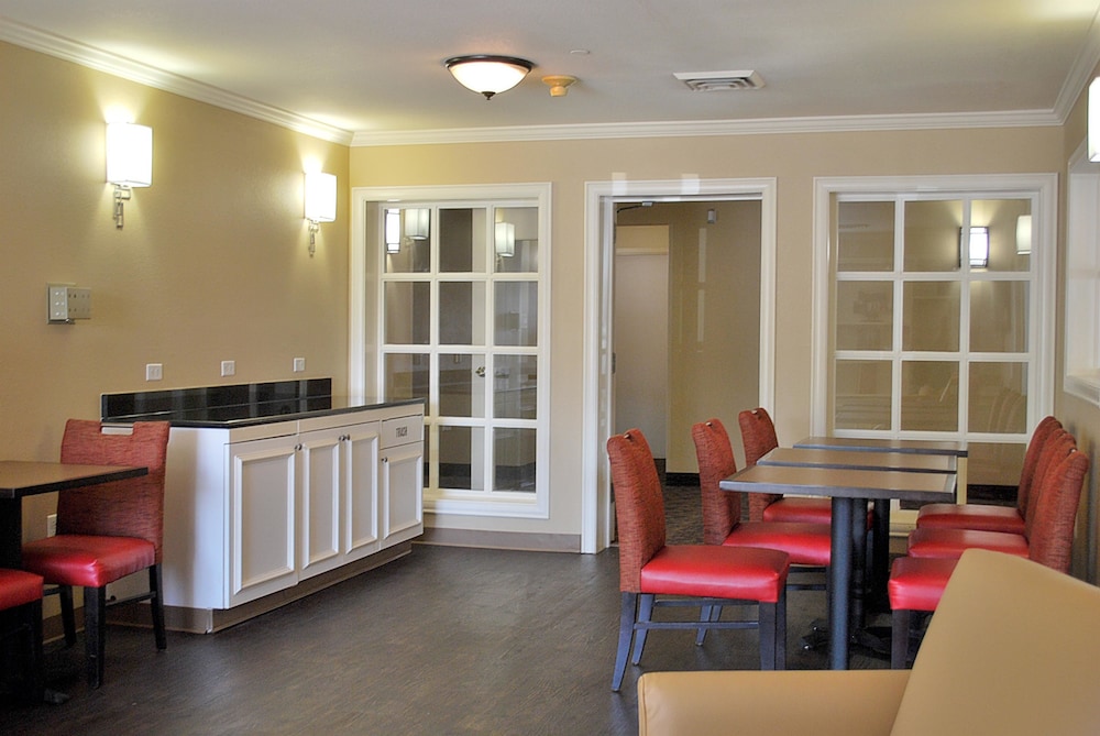 Extended Stay America - St. Louis - Westport - Central 37/62
