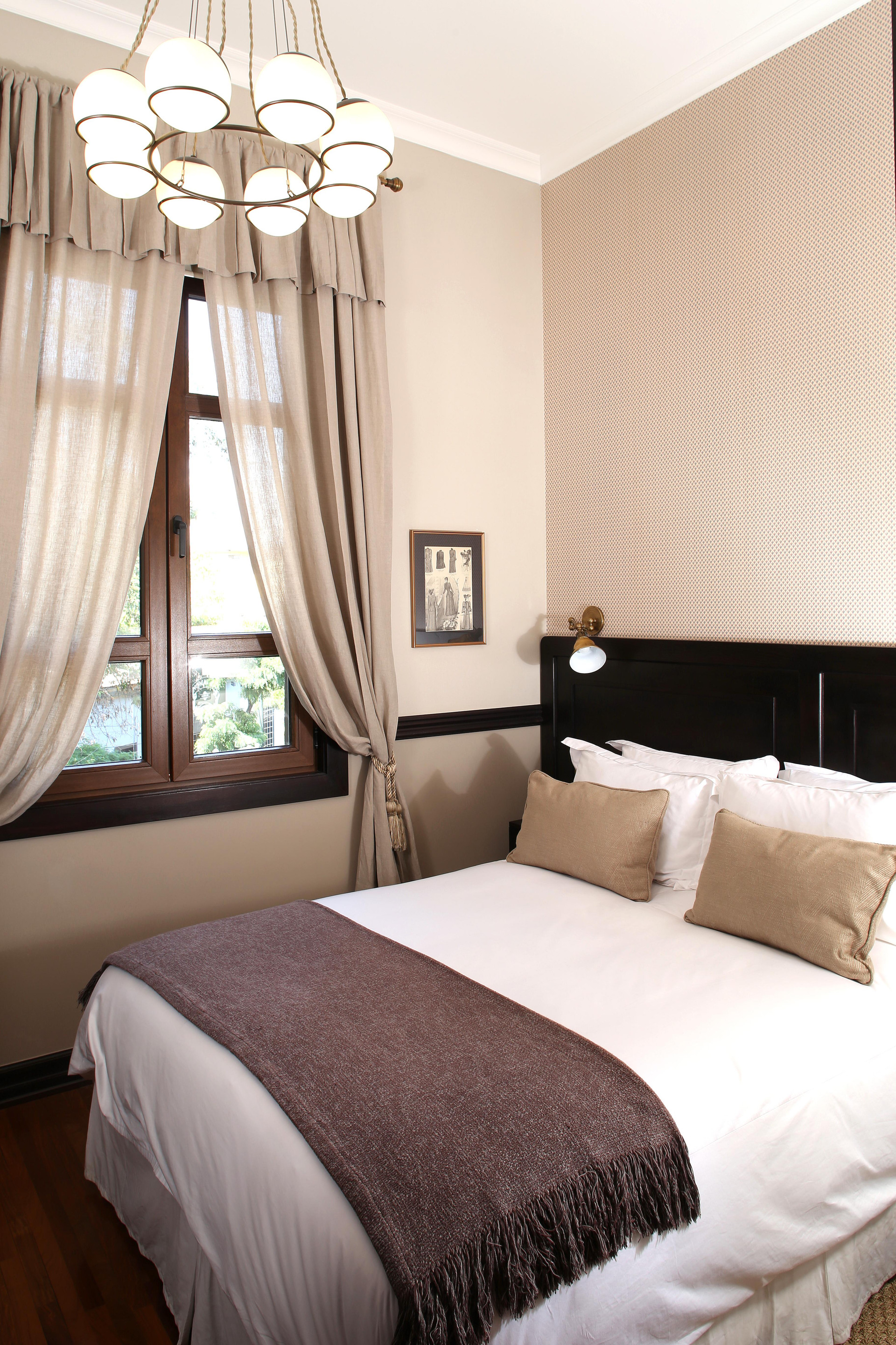 Room, Double Bed, Street View, Small