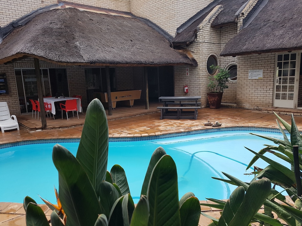 Lion's Guesthouse and The Buck&Lion restaurant 31/50