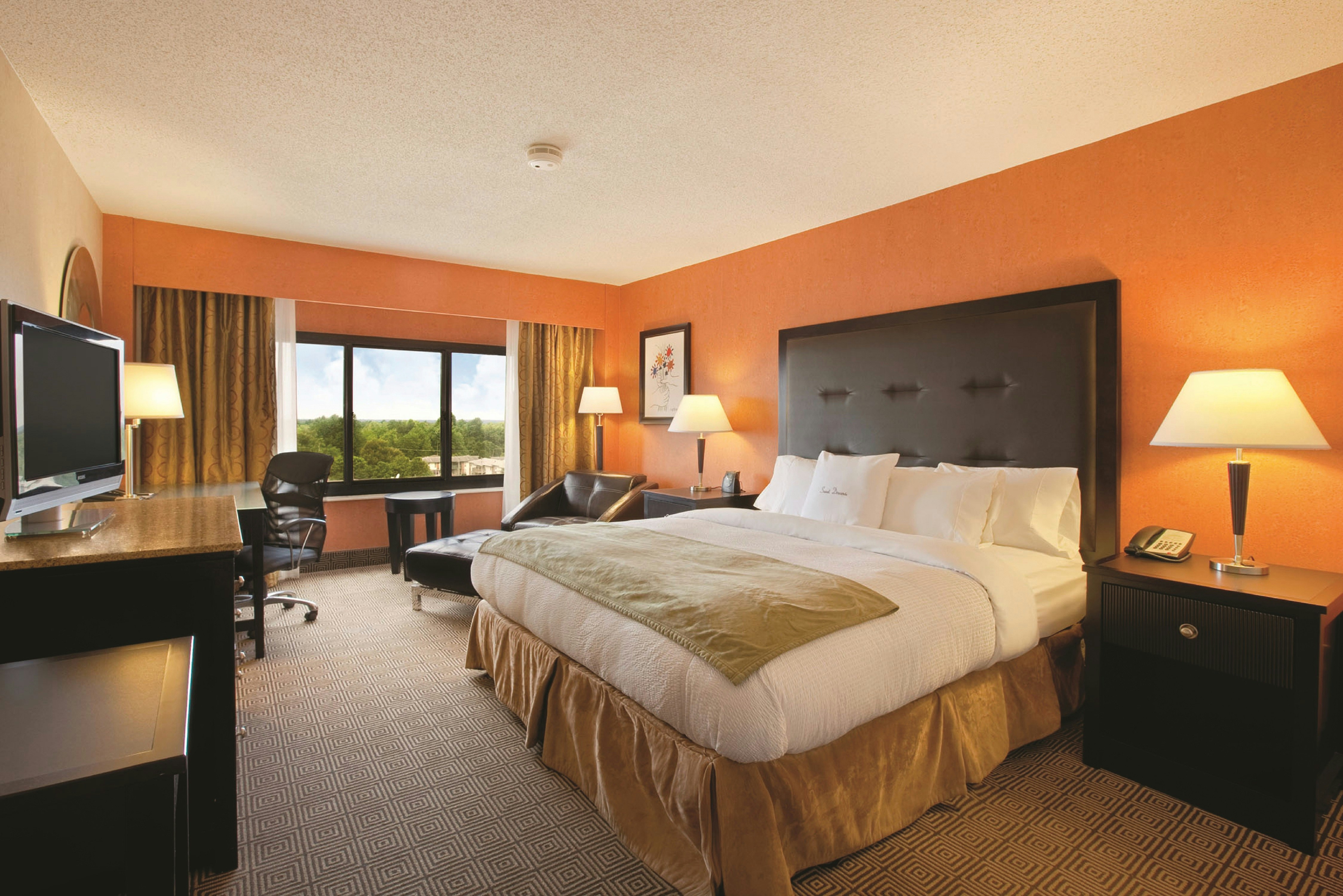 Doubletree Hotel Springfield 12/79