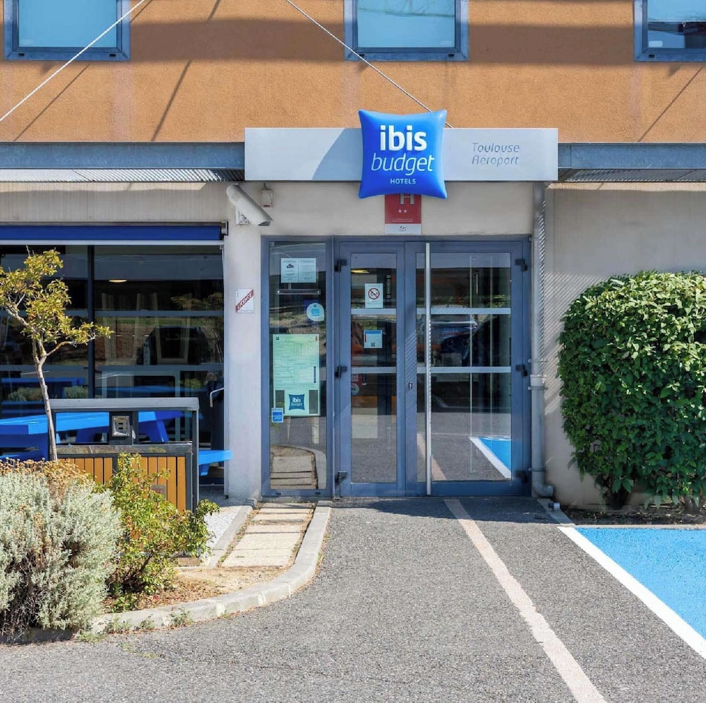 IBIS BUDGET TOULOUSE AEROPORT 10/67