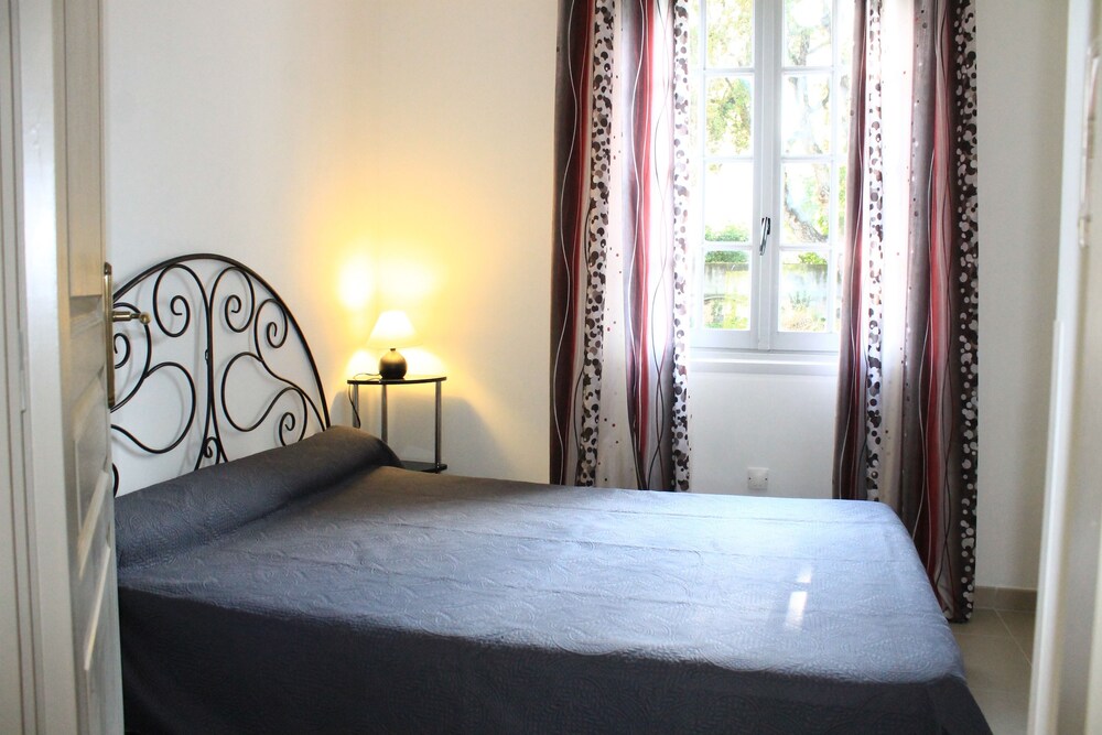 Chambres Dhotes Le Clos Des Oliviers 13/50
