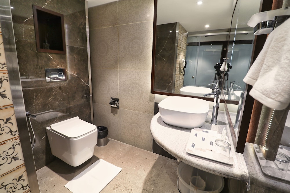 Goldfinch Hotel Mangaluru 60/60