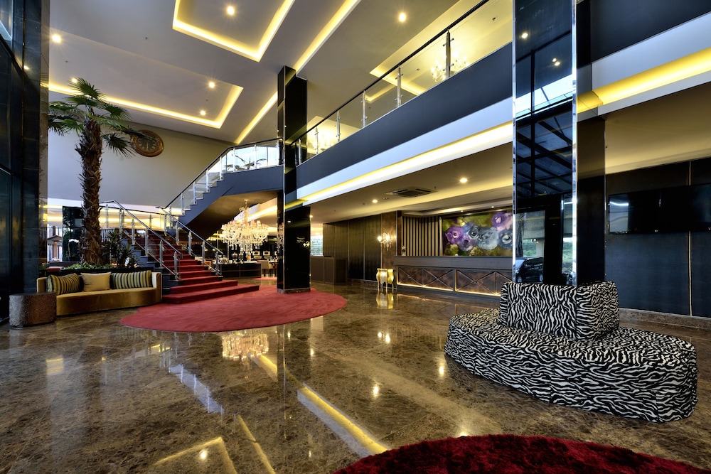Amaroossa Cosmo Jakarta 6/50