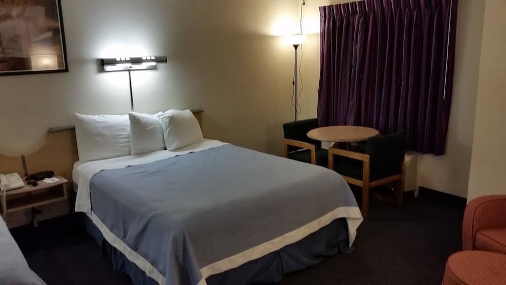 Days Inn by Wyndham Buena Park 21/34