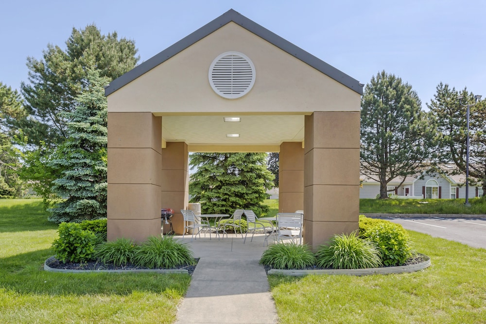 桑达斯基万豪费尔菲尔德套房酒店(Quality Inn and Suites Sandusky) 图片2
