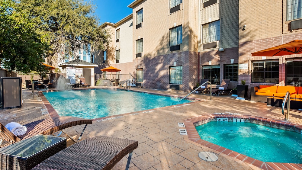 Best Western Plus Hill Country Suites 2/35