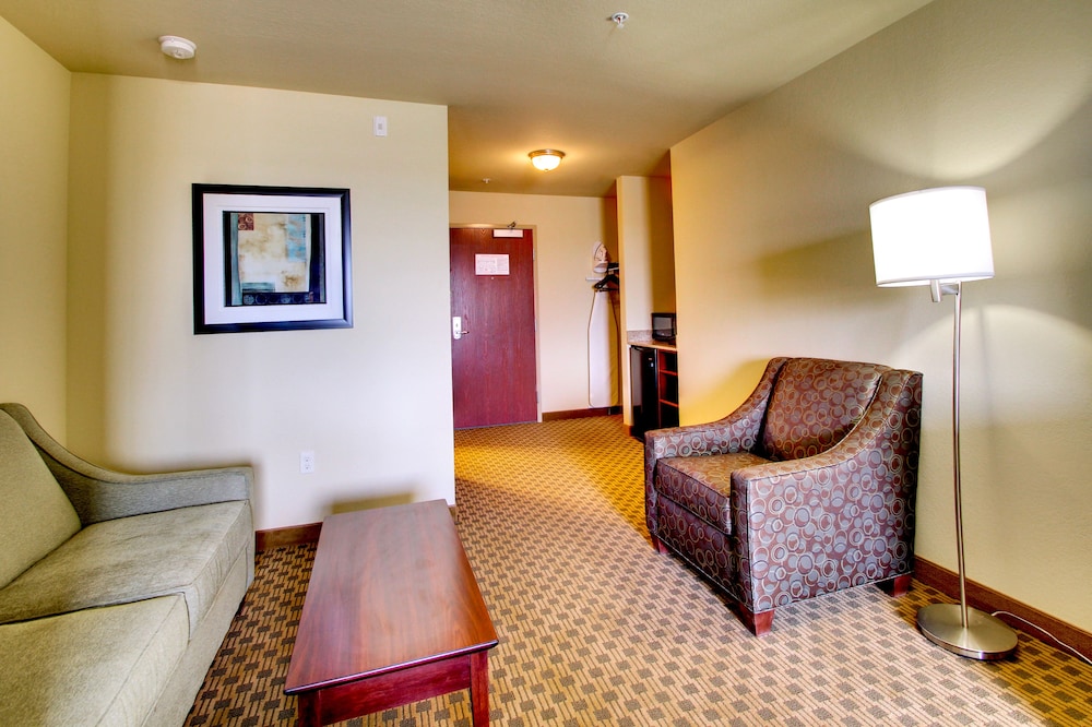 Stanton Inn And Suites 25/52