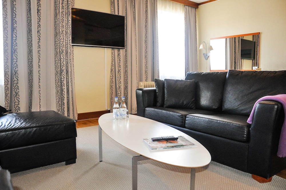 Best Western Plaza Hotel 44/65