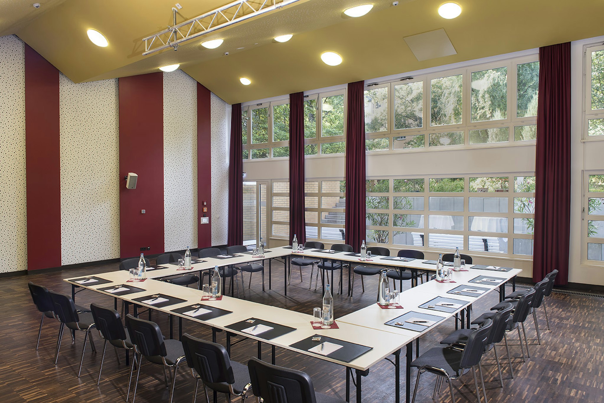 TOP EMBRACE Hotel Grenzfal 18/24