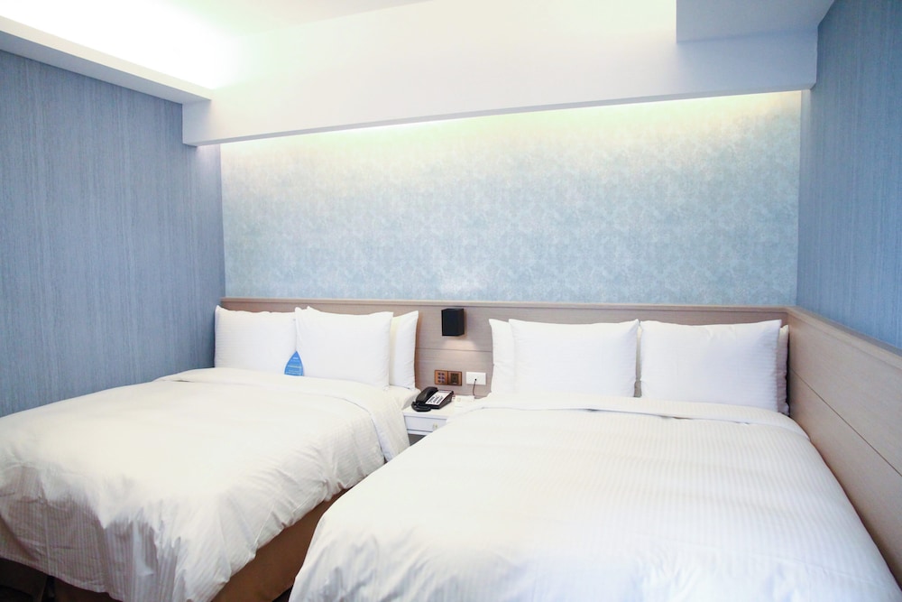 LOFT, STANDARD, 2 QUEEN BEDS, CITY VIEW