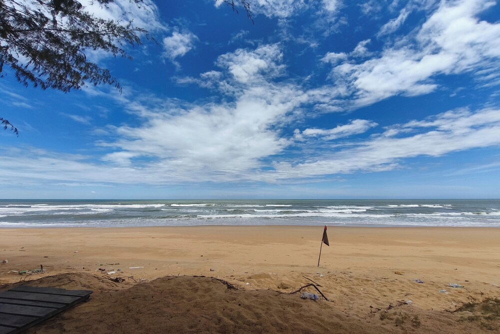 Al Safina Kijal Beach Resort & Restaurant 35/47