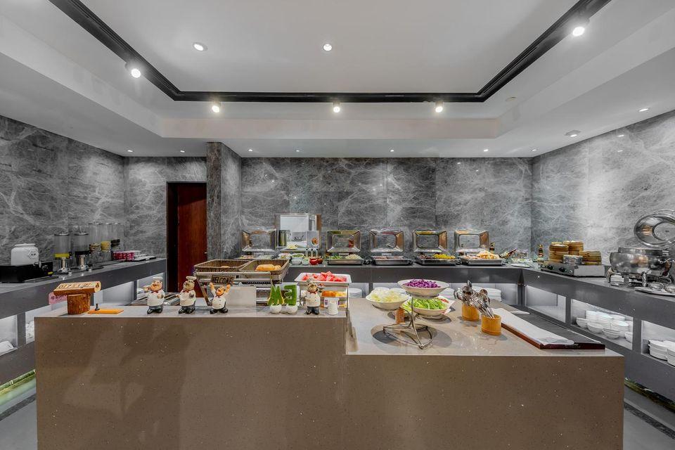 Yitel (Shanghai Hongqiao Linkong Industrial Park, Songhong Road Metro Station) 42/50