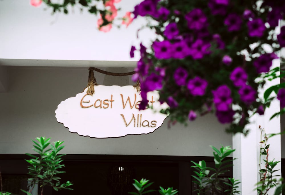 East West Villa 59/68