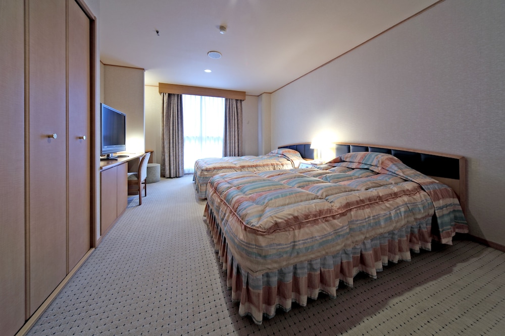 SUITE, RIVER VIEW
