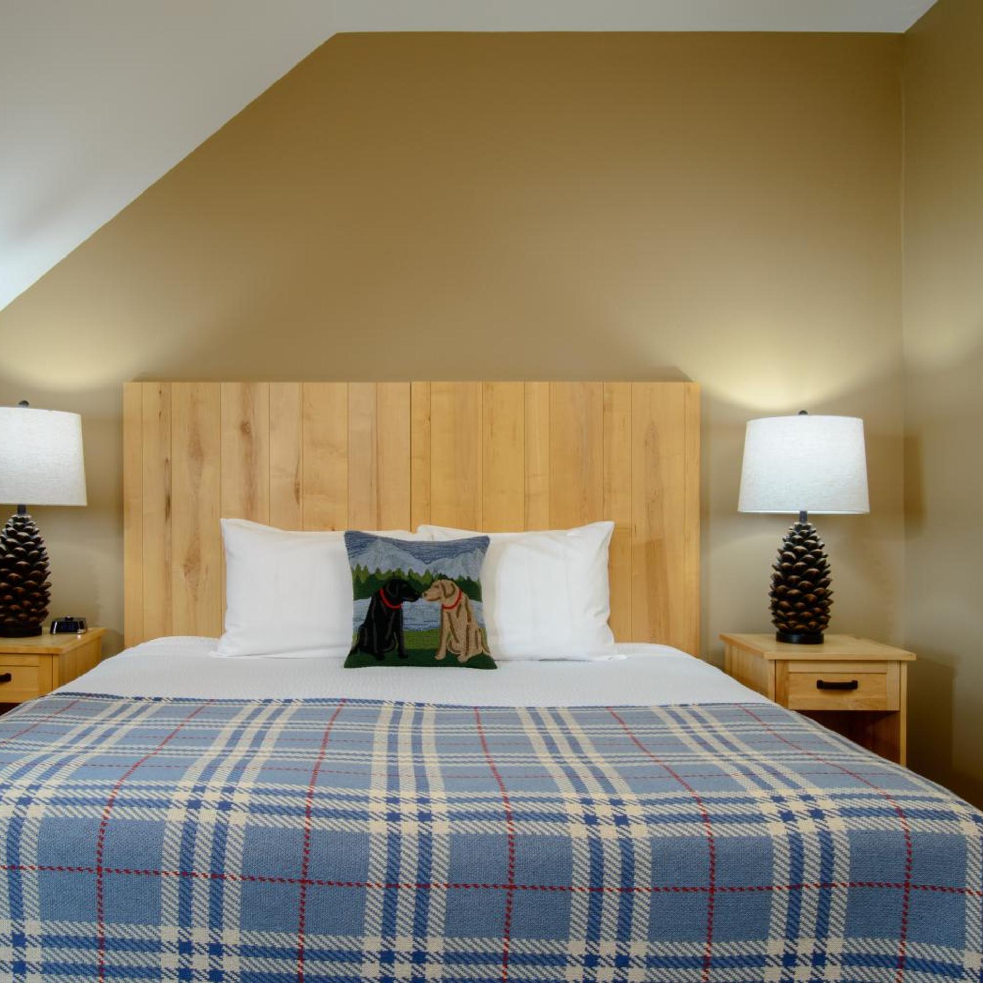 غرفة قياسية بسرير مزدوج مع أريكة، Burke Mountain Hotel and Conference Center 3/4
