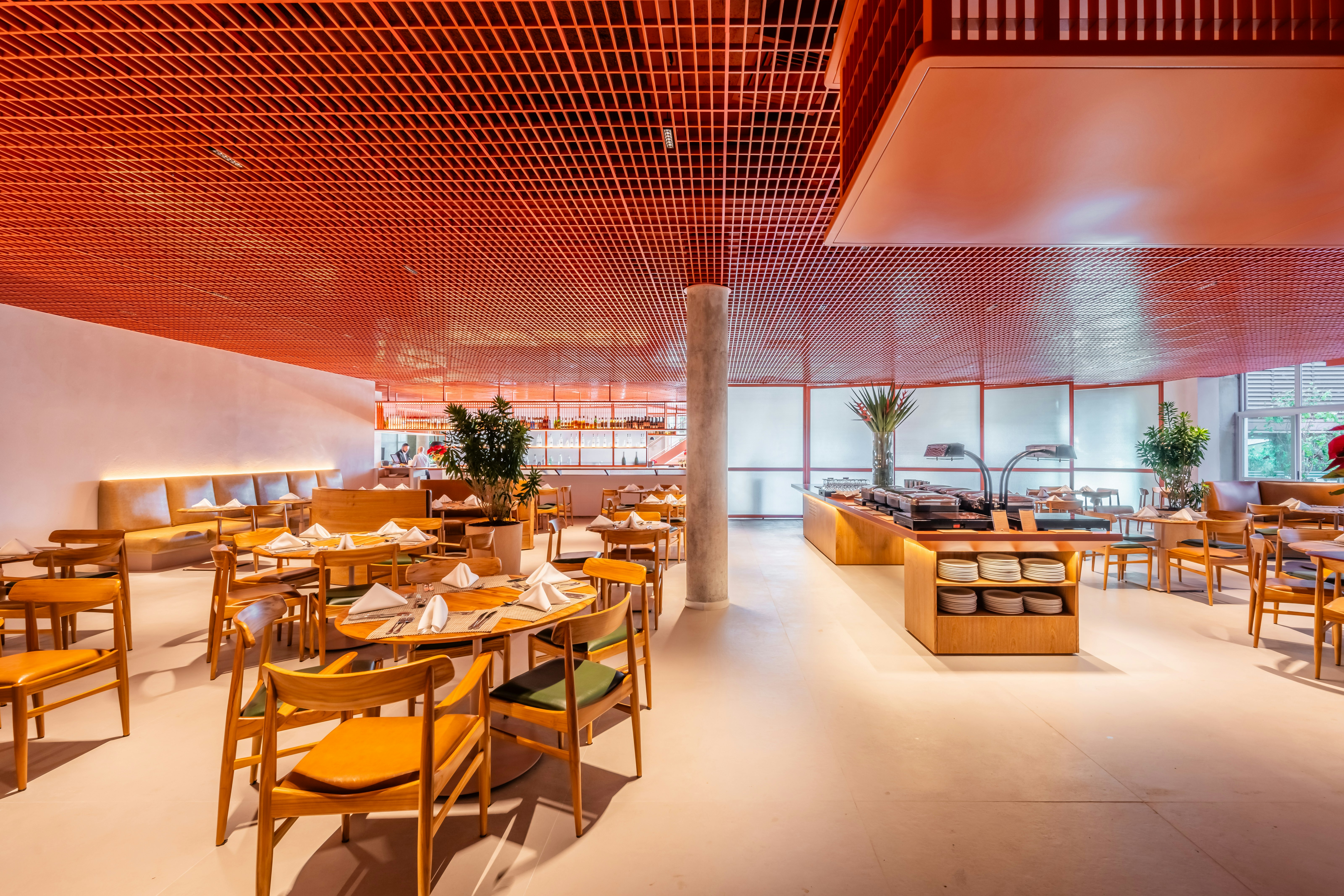 Almenat Embu das Artes, Tapestry Collection by Hilton 25/31