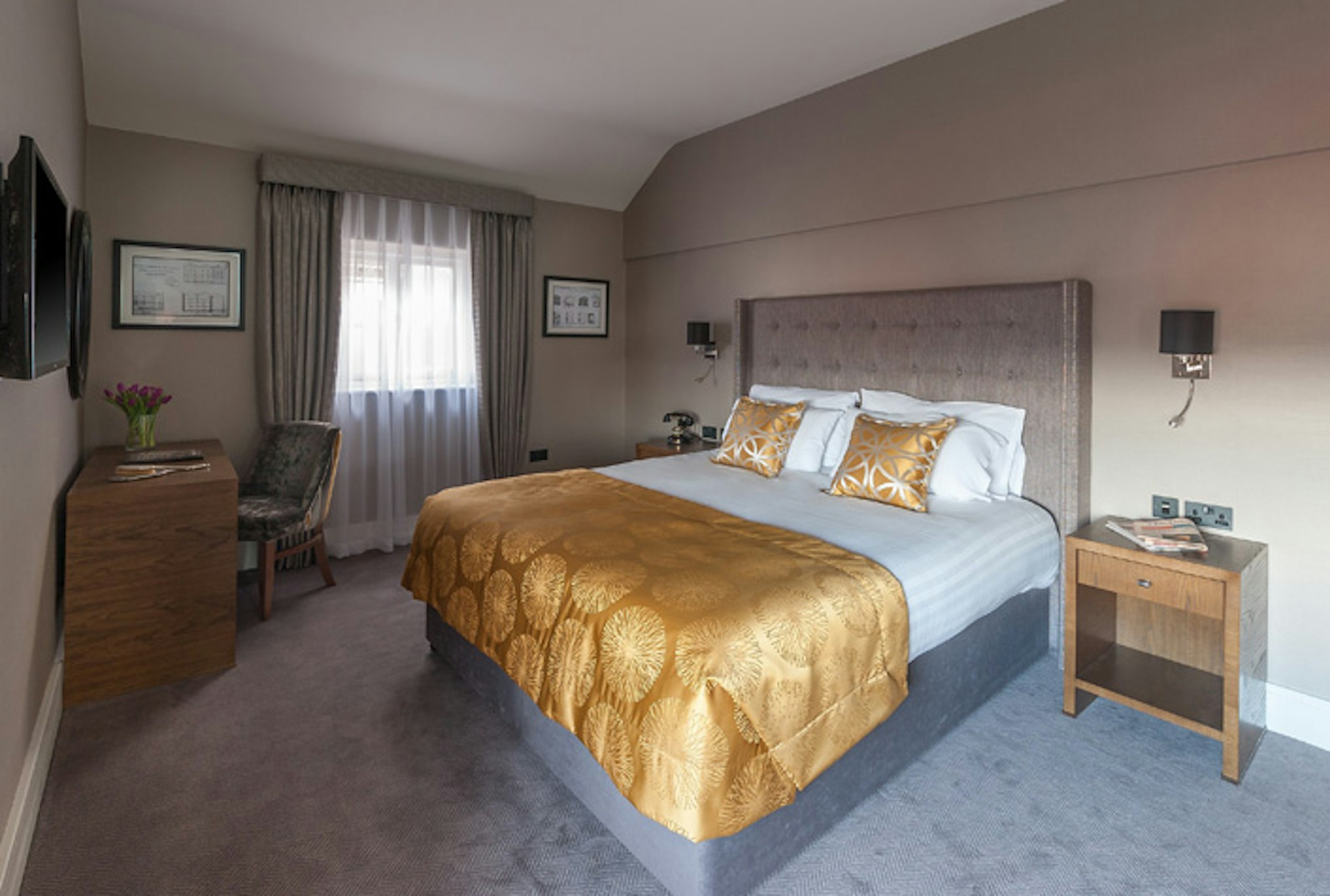 Bishop S Gate Hotel 6/43